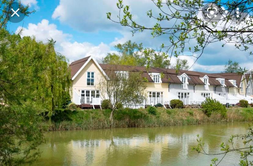 Emerald Lake House South Cerney Exteriér fotografie