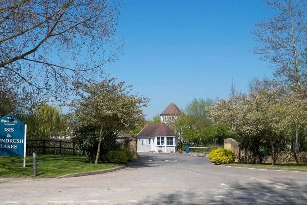 Emerald Lake House South Cerney Exteriér fotografie